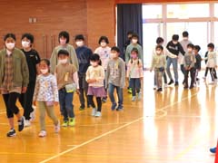 1年生を迎える会の様子1