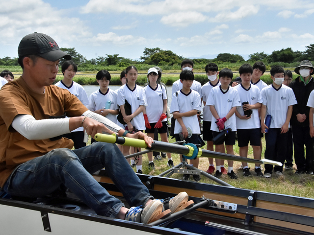 2年ボート教室の様子1