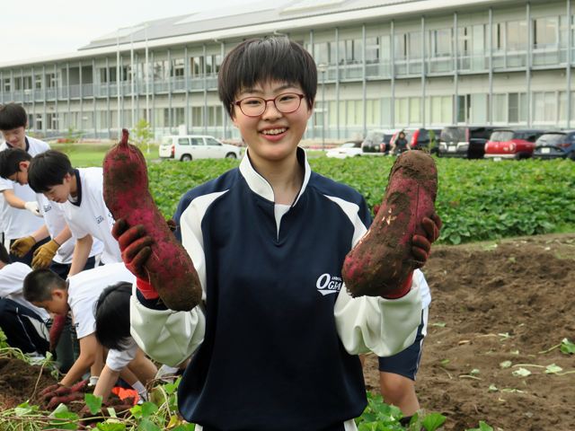 菜園活動（芋掘り）の様子3