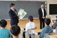 JAバンク補助教材贈呈式
