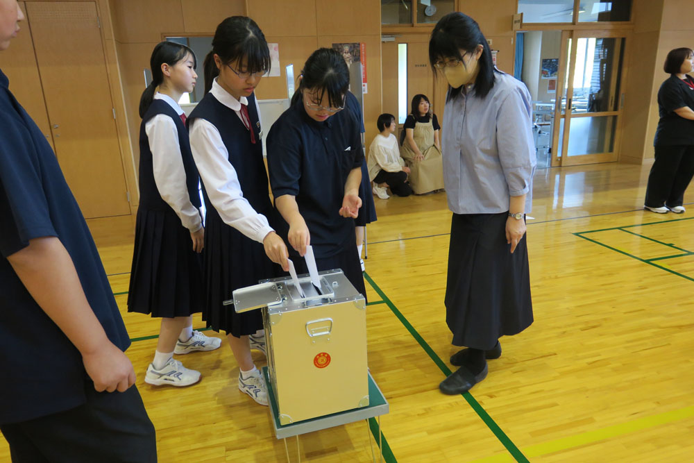 生徒会役員選挙の様子6