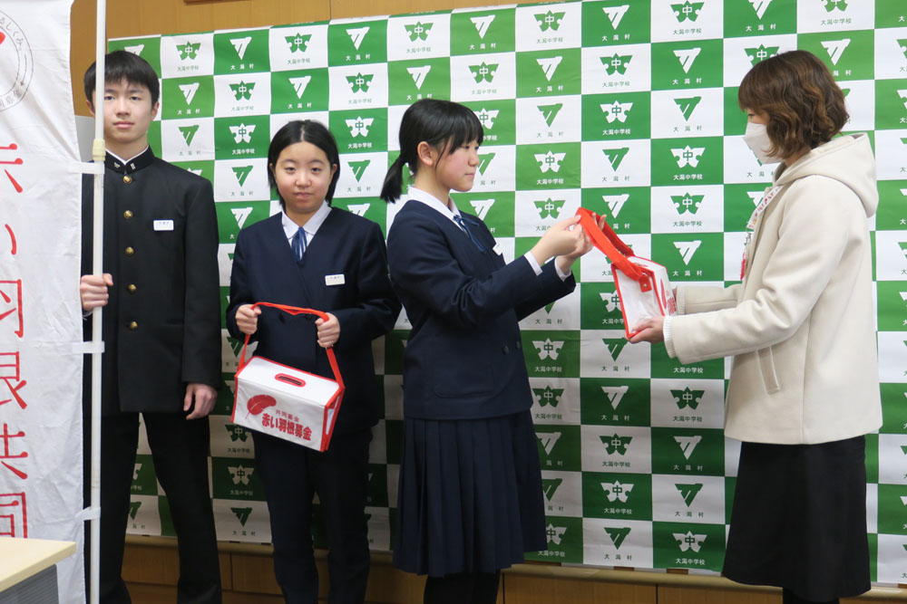 赤い羽根共同募金活動の様子5