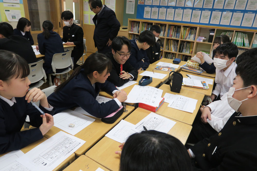 ３年租税教室の様子1