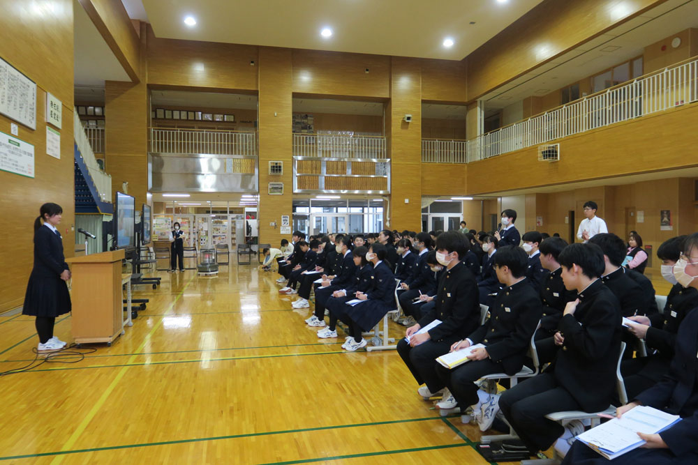 総合全体発表会の様子9