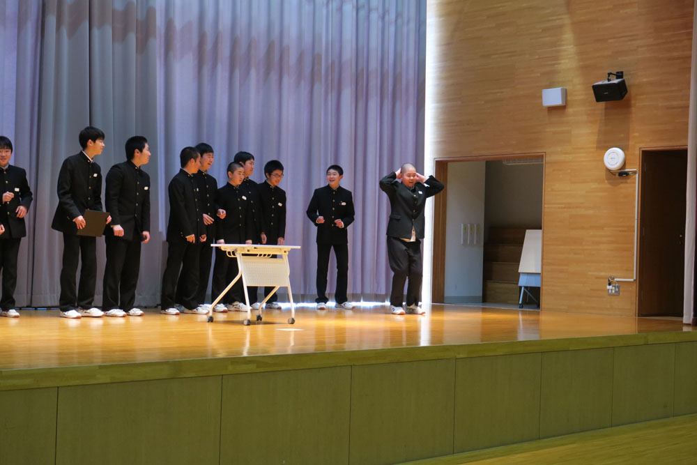 ３年生を励ます会の様子10