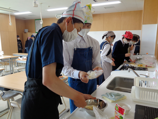 調理実習の様子1