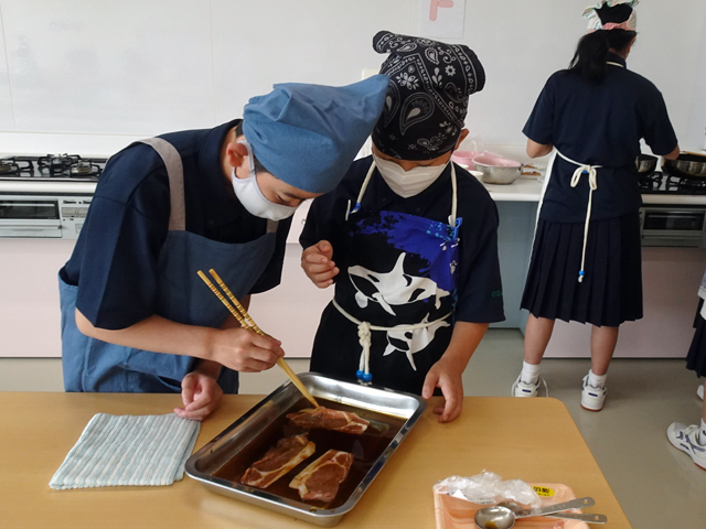 調理実習の様子2