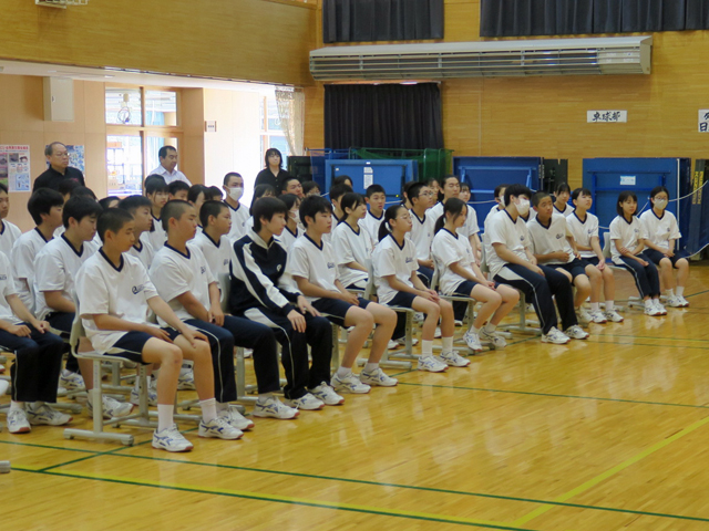 １年校外学習報告会の様子2