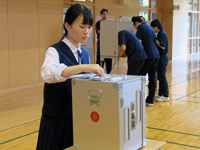 生徒会役員選挙の様子7