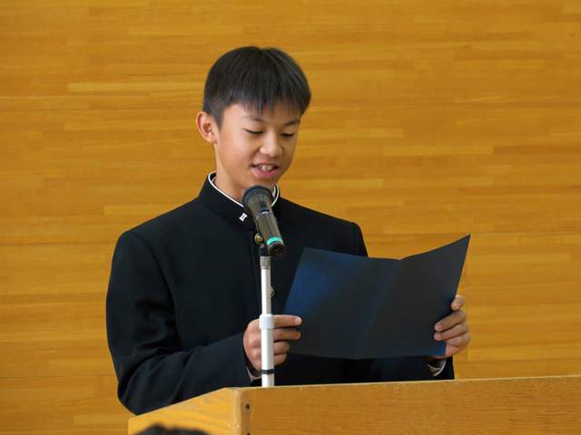 生徒会役員任命式の様子3